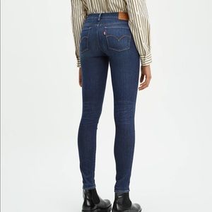 Levi’s 710 Super Skinny Jeans